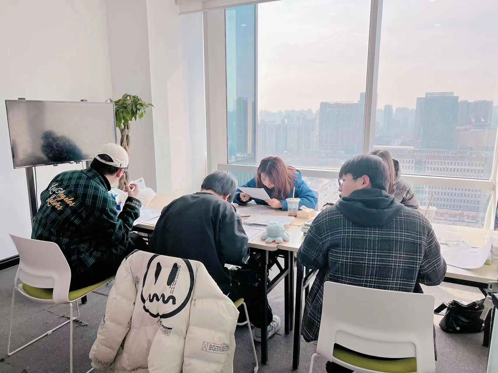 雅思阅读常见的100个高频短语，背完你也能拿高分！